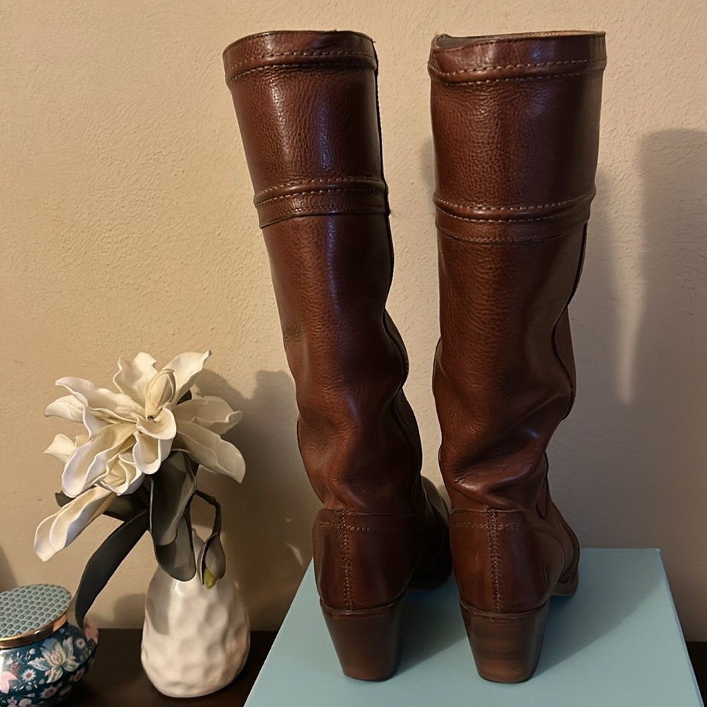 Frye Jane Stitch knee high Chestnut Leather Heeled Boots - Picture 3 of 9